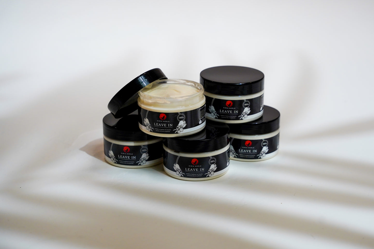 Leave-in définisseur de boucles naturel Application sur cheveux bouclés"